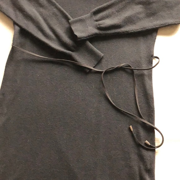 Dress - Picture 2 of 5